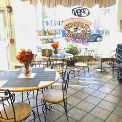 Harpo's Bakery & Cafe