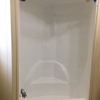 Rudy's Fantastic Shine - Newly refinished shower/tub. - Carpet Cleaning Near Me - Olivehurst, California