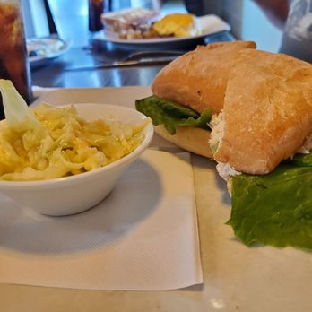 Jelly Cafe - Tuna salad with coleslaw - Breakfast & Brunch Near Me - Palatine, Illinois Jelly Cafe - Tuna salad with coleslaw - Breakfast & Brunch Near Me - Palatine, Illinois