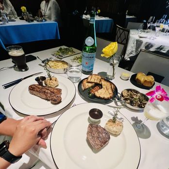 Stillwell's - New York steak strip and filet mignon - Steakhouses Near Me - Dallas, Texas Stillwell's - New York steak strip and filet mignon - Steakhouses Near Me - Dallas, Texas