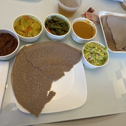 Dahlak Restaurant - Veggie combo