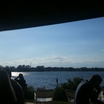 Shake Shack Winter Park - awesome patio view - Burgers Near Me - Winter Park, Florida Shake Shack Winter Park - awesome patio view - Burgers Near Me - Winter Park, Florida