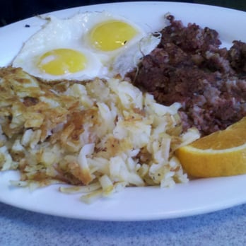 Schooner or Later - 050712:  Hash & Eggs w/hashed browns... - Sandwiches Near Me - Long Beach, California