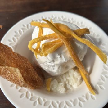 Thi Ni Thai - Sticky rice with mango and ice cream - Thai Near Me - Oberlin, Ohio