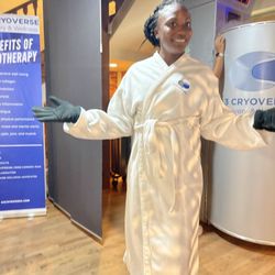 A3 Cryoverse - Preparing to enter the cryotherapy chamber