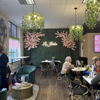 Le Jardin Café - Atmosphere - need i say more? - Cafes Near Me - Wallingford, Connecticut Le Jardin Café - Atmosphere - need i say more? - Cafes Near Me - Wallingford, Connecticut