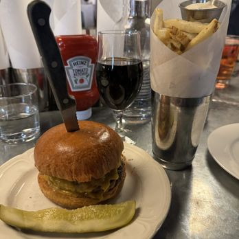 Au Cheval - Single Cheeseburger & French Fries & Root Beer - Bars Near Me - Chicago, Illinois