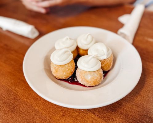 Biscuit Love Gulch by null