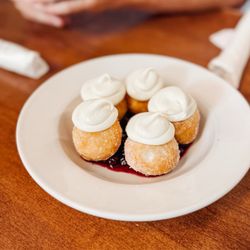 Biscuit Love: Gulch - Bonuts