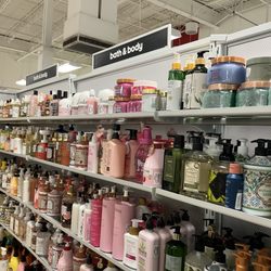 TJ MAXX - Inside