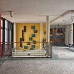 Heidberg Krankenhaus - Kunst lockert die Tristesse auf (10/2017)