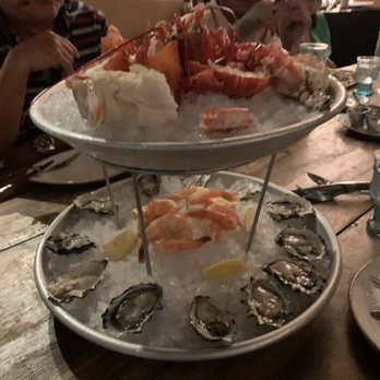 Herringbone Waikiki - Seafood Near Me - Honolulu, Hawaii