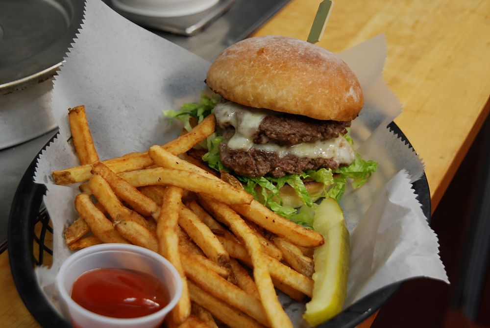 VICE BAR N GRILL Updated August 2024 30 Photos 32 S Perry St