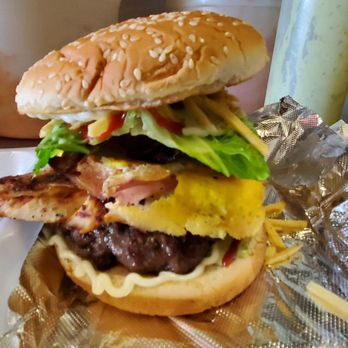 La Mia Pizza & Wings - The bomba burge - Pizza Near Me - Miramar, Florida La Mia Pizza & Wings - The bomba burge - Pizza Near Me - Miramar, Florida