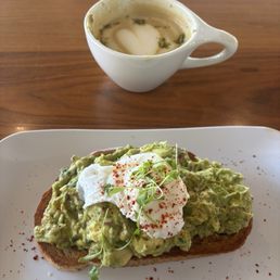 Love to check out new places and they did not disappoint. Pistachio Latte, never had one before and it was so good with my guac toast.