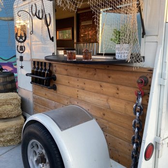 Horse Trailer Hideout - Rear bar/patio! - Cocktail Bars Near Me - Las Vegas, Nevada Horse Trailer Hideout - Rear bar/patio! - Cocktail Bars Near Me - Las Vegas, Nevada