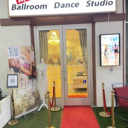 Super Ballroom Dance Studio - Our studio!