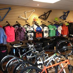 Aloha Mountain Cyclery - Kona, Niner, Moots, Cervelo, All City, Yeti, Jamis, Rocky Mountain, Spot, Orbea, Xtracycle, Surly and Electra bikes.