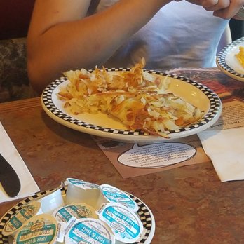 Black Bear Diner Davis - Hashbrowns are both slightly crunchy and soft - American Near Me - Davis, California