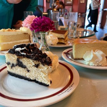 Café Intermezzo - Avalon - Cookies and Cream Cheesecake, tr Traditional Cheesecake, Tiramisu, Italian creme cake - Coffee & Tea Near Me - Alpharetta, Georgia Café Intermezzo - Avalon - Cookies and Cream Cheesecake, tr Traditional Cheesecake, Tiramisu, Italian creme cake - Coffee & Tea Near Me - Alpharetta, Georgia