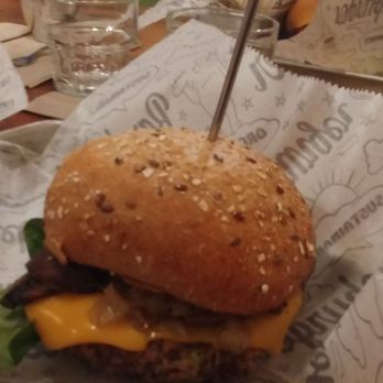 Bareburger - Forest Hills - Thai burger - Burgers Near Me - Forest Hills, New York