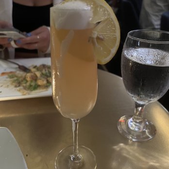 Bourbon N' Bubbles - Charleston 75 - Bars Near Me - Charleston, South Carolina