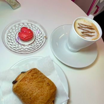 Le Macaron French Pastries - Coffee & Tea Near Me - Estero, Florida Le Macaron French Pastries - Coffee & Tea Near Me - Estero, Florida