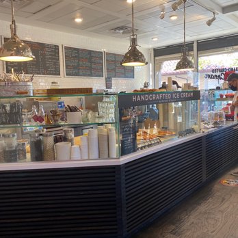 Le Cafe De La Plage - Coffee & Tea Near Me - Malibu, California Le Cafe De La Plage - Coffee & Tea Near Me - Malibu, California