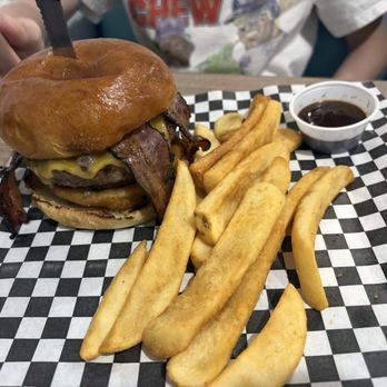 Big Belly Nelly's - Western Burger - Sports Bars Near Me - Bullhead City, Arizona Big Belly Nelly's - Western Burger - Sports Bars Near Me - Bullhead City, Arizona