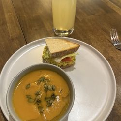 BODY of Santa Fe - Chick pea sandwich and squash soup
