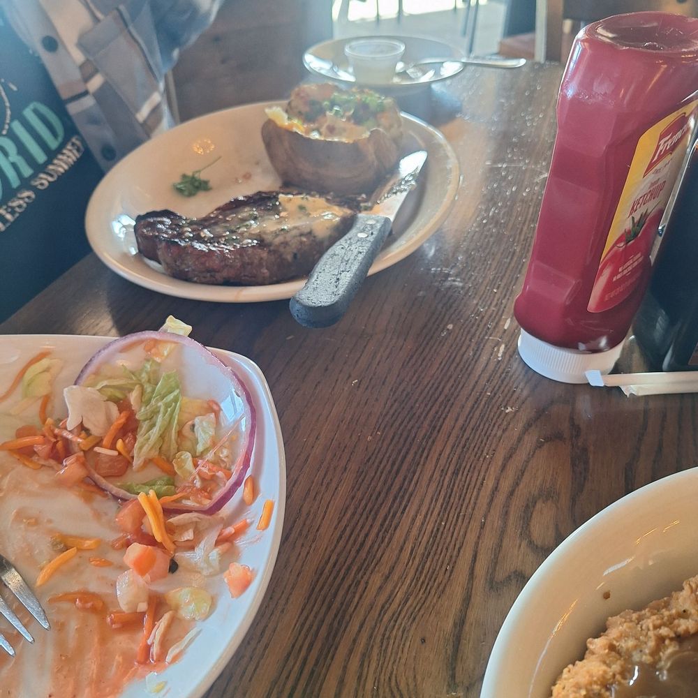 Colton's Steak House & Grill - New york strip, loaded potato and salad, perfect - Steakhouses Near Me - Warrensburg, Missouri Colton's Steak House & Grill - New york strip, loaded potato and salad, perfect - Steakhouses Near Me - Warrensburg, Missouri