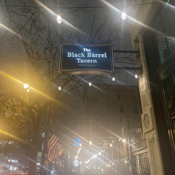 Black Barrel Tavern - Outside - Breakfast & Brunch Near Me - Chicago, Illinois