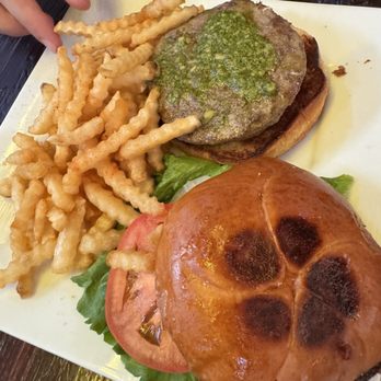 Evarista’s Comal Restaurant - Pesto Burger Lunch - New American Near Me - Capitola, California