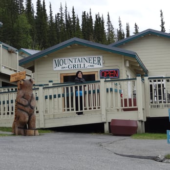 Mountaineer Grill - Mountaineer Grill at the Denali Bluffs - New American Near Me - McKinley Park, Alaska