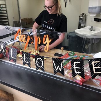 DG Doughnuts - Bakeries Near Me - Ocoee, Florida
