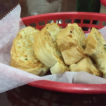 Orozco's - Garlic bread at Orozcos. - Puerto Rican Near Me - San Juan, Puerto Rico Orozco's - Garlic bread at Orozcos. - Puerto Rican Near Me - San Juan, Puerto Rico
