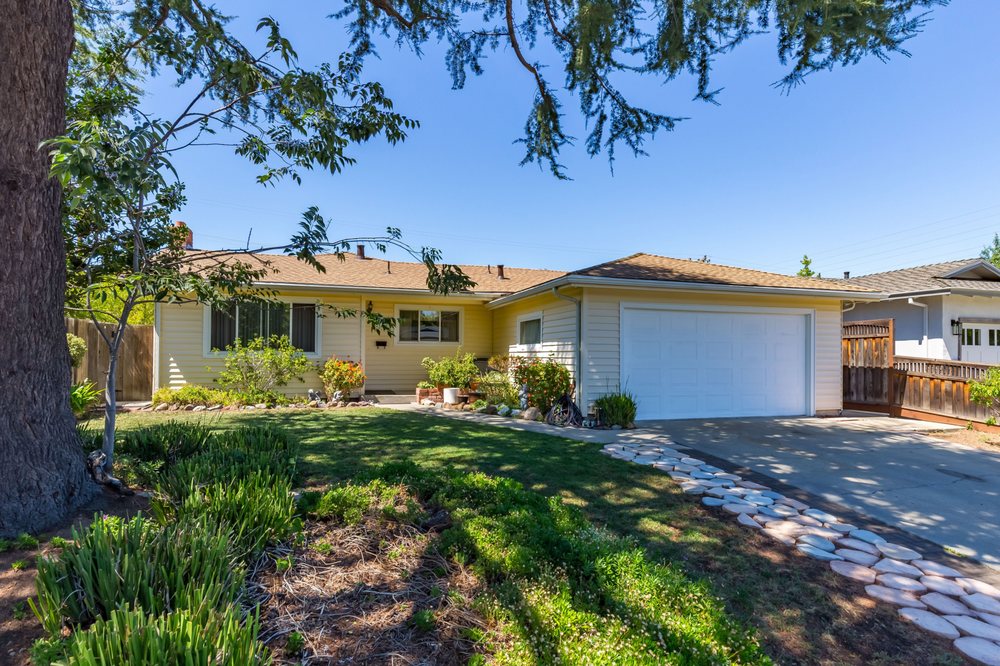 BRIDGET LUDWIG KELLER WILLIAMS BAY AREA ESTATES Updated August 2024 30 Photos 16780 Lark