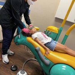 Palm Valley Pediatric Dentistry & Orthodontics - Surprise - Zo-Zo getting a cleaning