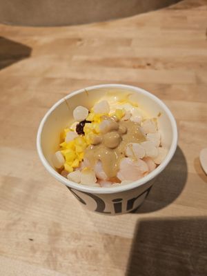 Mimi's Frozen Yogurt by null