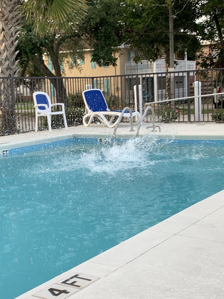 THE DARLINGTON INN & COTTAGES Updated June 2024 15 Photos & 17