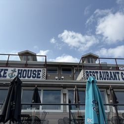 Kelly’s Lake House Bar & Grill - Lake front