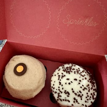 Sprinkles Beverly Hills - Bakeries Near Me - Beverly Hills, California Sprinkles Beverly Hills - Bakeries Near Me - Beverly Hills, California
