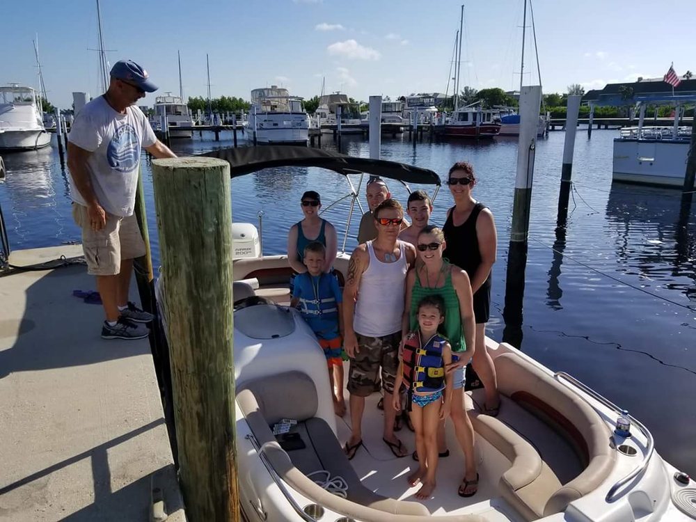 Holidaze Boat Rentals