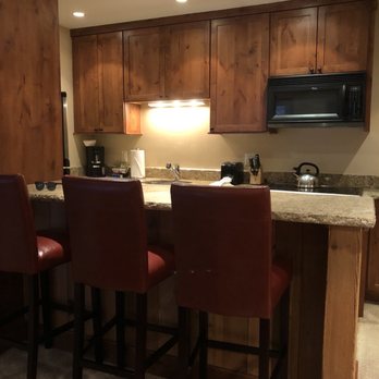 Lion Square Lodge at the Gondola - Kitchen in king suite - Hotels Near Me - Vail, Colorado Lion Square Lodge at the Gondola - Kitchen in king suite - Hotels Near Me - Vail, Colorado