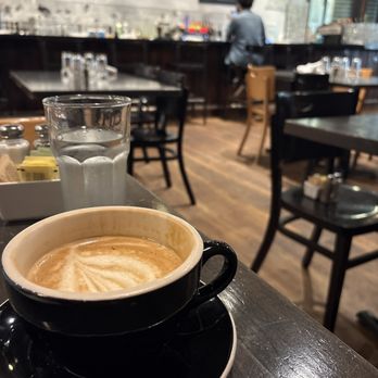 Sleepy Bee Cafe - Downtown - Breakfast & Brunch Near Me - Cincinnati, Ohio