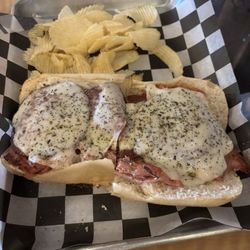 Gertie's - Italian sub n chips