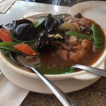 Moon Garden Restaurant - Jai - Seafood Near Me - Honolulu, Hawaii