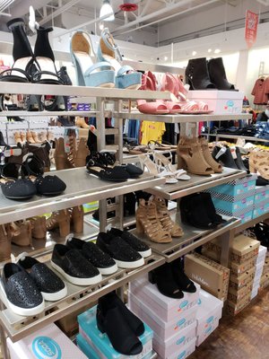 Fashion Q, 8826 Washington Blvd, Pico Rivera, CA 90660, US