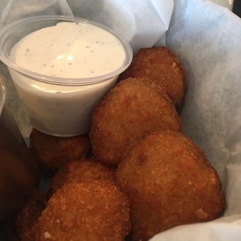 KIN Windsor - Happy Hour - Frickles - New American Near Me - Windsor, California