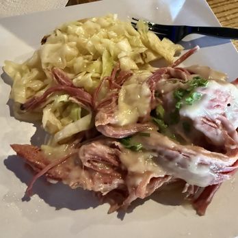 Bridgeside Links - Corned beef and cabbage - Sports Bars Near Me - Muscatine, Iowa Bridgeside Links - Corned beef and cabbage - Sports Bars Near Me - Muscatine, Iowa